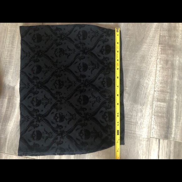 Mini Skirt Damask Punk Velvet Textured Skulls - Picture 11 of 15